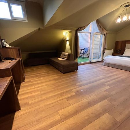 Real King Suite Hotel Trebizonda Exterior foto