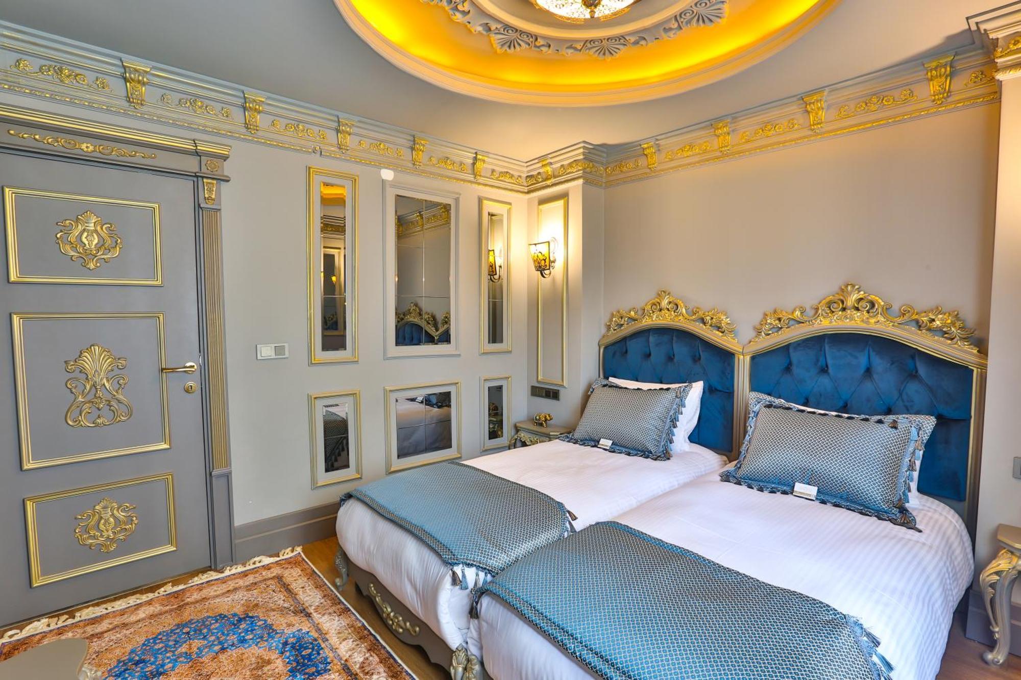 Real King Suite Hotel Trebizonda Exterior foto